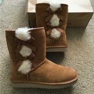 Koolaburra by Ugg Victoria Short Boot size 8